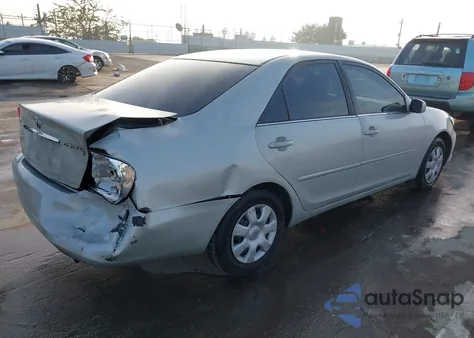 2003 Toyota Camry Le z USA, uszkodzony, nr VIN 4T1BE32K73U762454